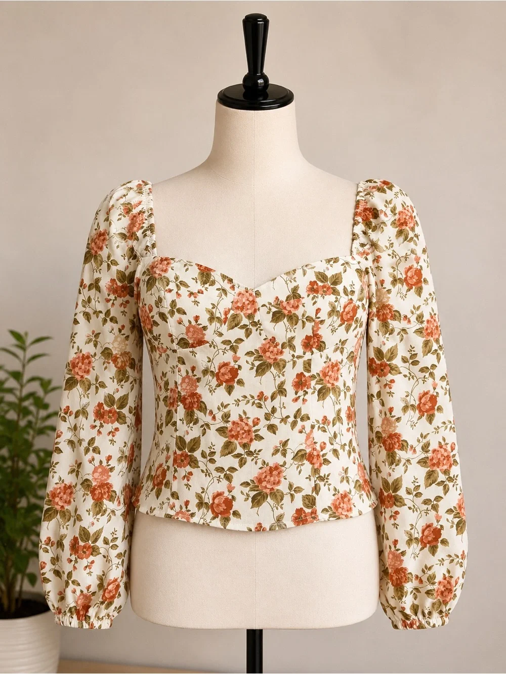 Reformation Floral Sweetheart Puff-Sleeve Top in Cream and Coral